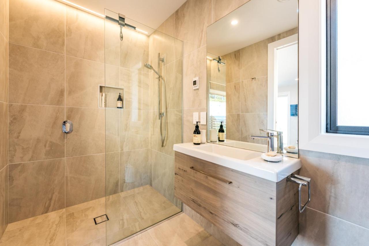 The Apartment - Sea Views At Te Whau Point By Waiheke Unlimited Omiha Exteriör bild
